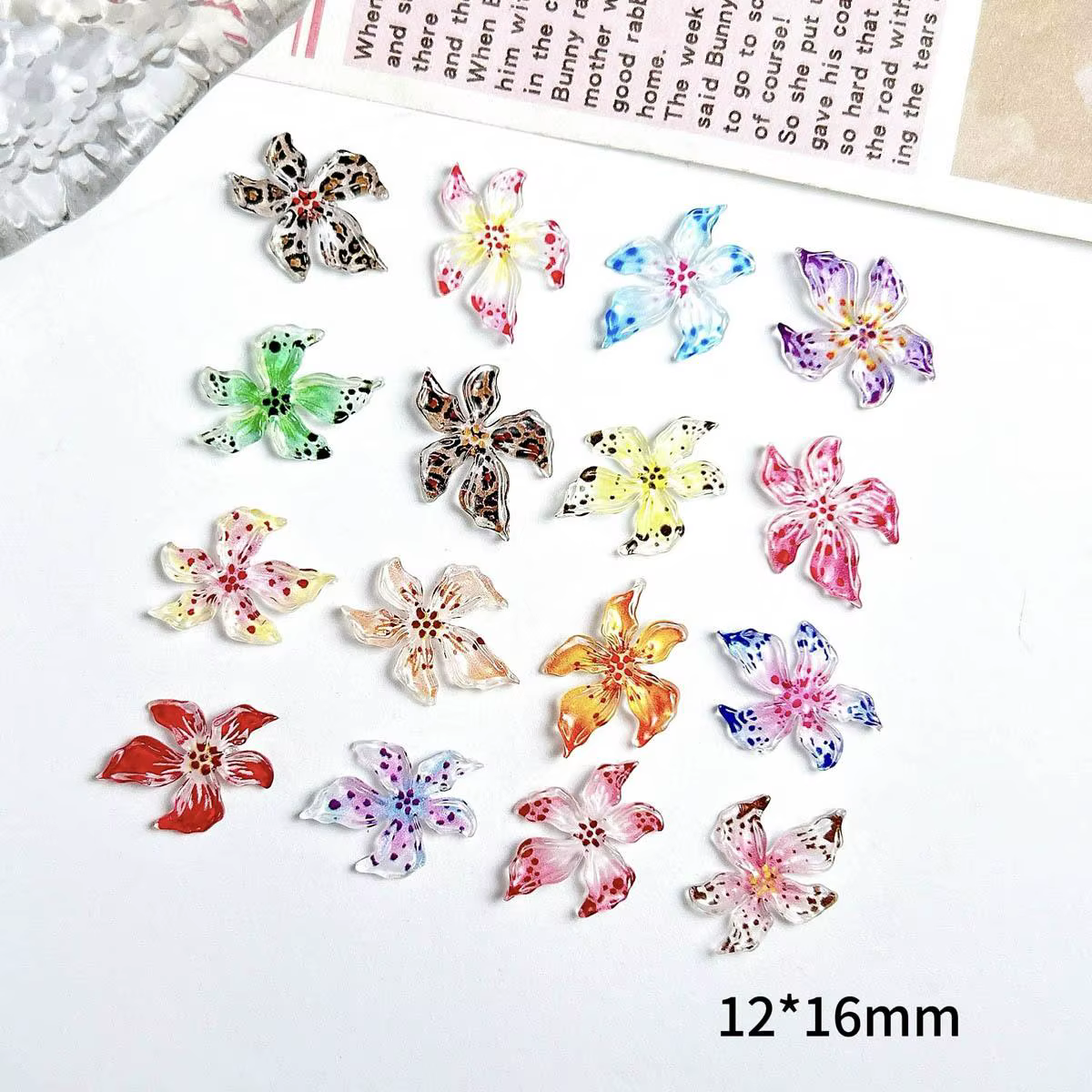 Mélange de résine 3D dégradé coloré Transparent Lily Nail Art décoration Style bizarre fleur tacheté