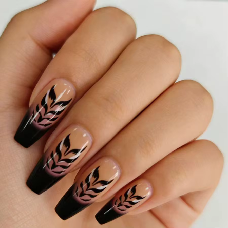 Faux ongles moyens pour femmes et filles, tendance, violet, noir, motifs floraux, design à couvertur