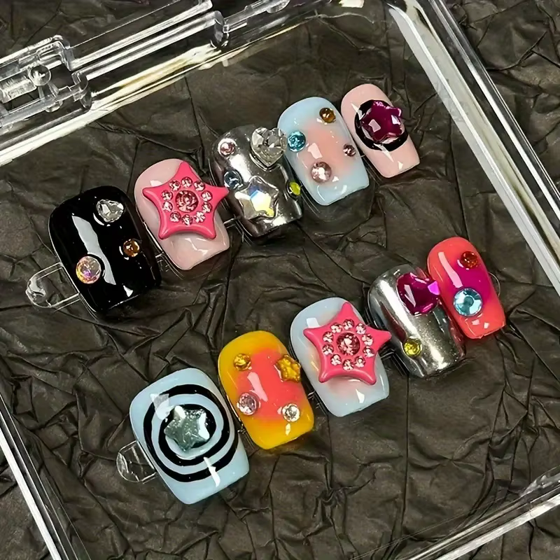 10 pièces haut de gamme pur manuel magique style court adapté à une variété de personnes faux ongles
