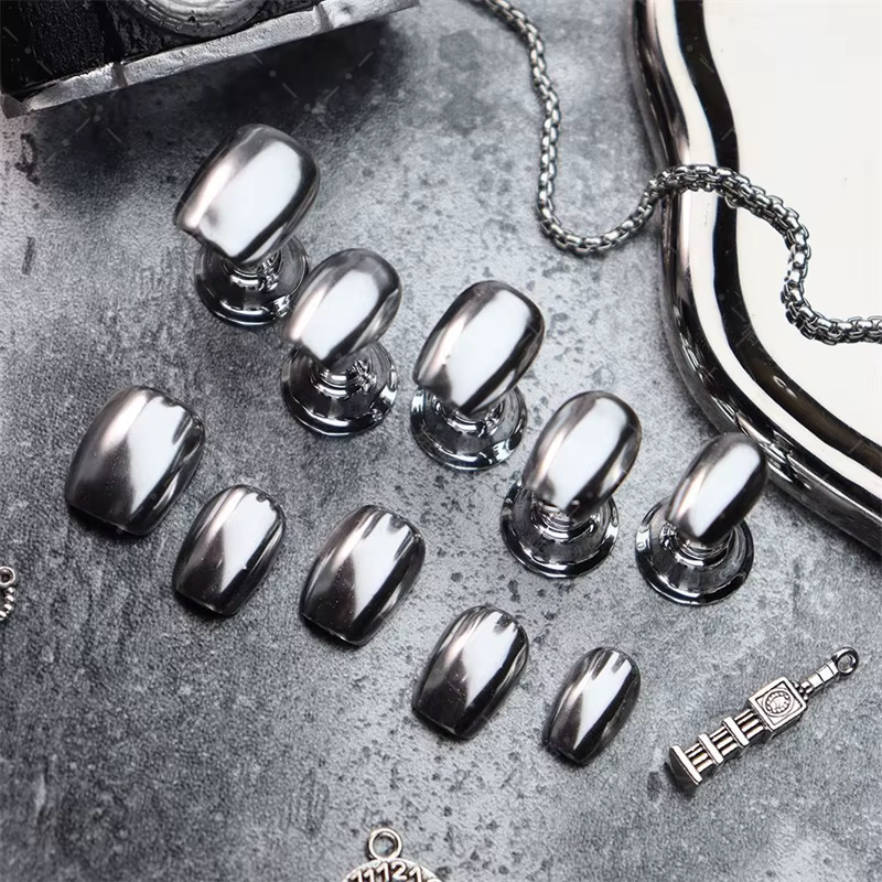Faux doigts courts faits à la main N64.Silver Punk N64.souhaits on Designs, couverture complète, man