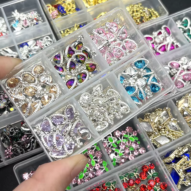 6 compartiments de strass pour ongles, breloques croix planète Saturne, bijoux de luxe pour ongles,
