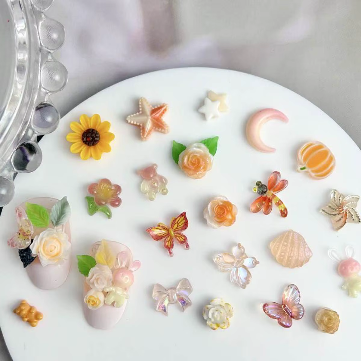 Breloques pour ongles, série Orange mixte aléatoire, fleur, papillon, résine 3D, tournesol, ours, nœ