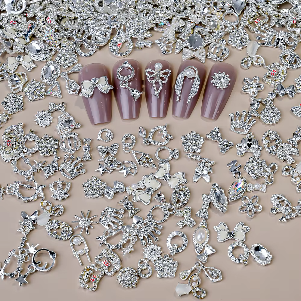 Breloques pour ongles en métal, nœud papillon/couronne en argent 3D, avec pendentif pompon, papillon