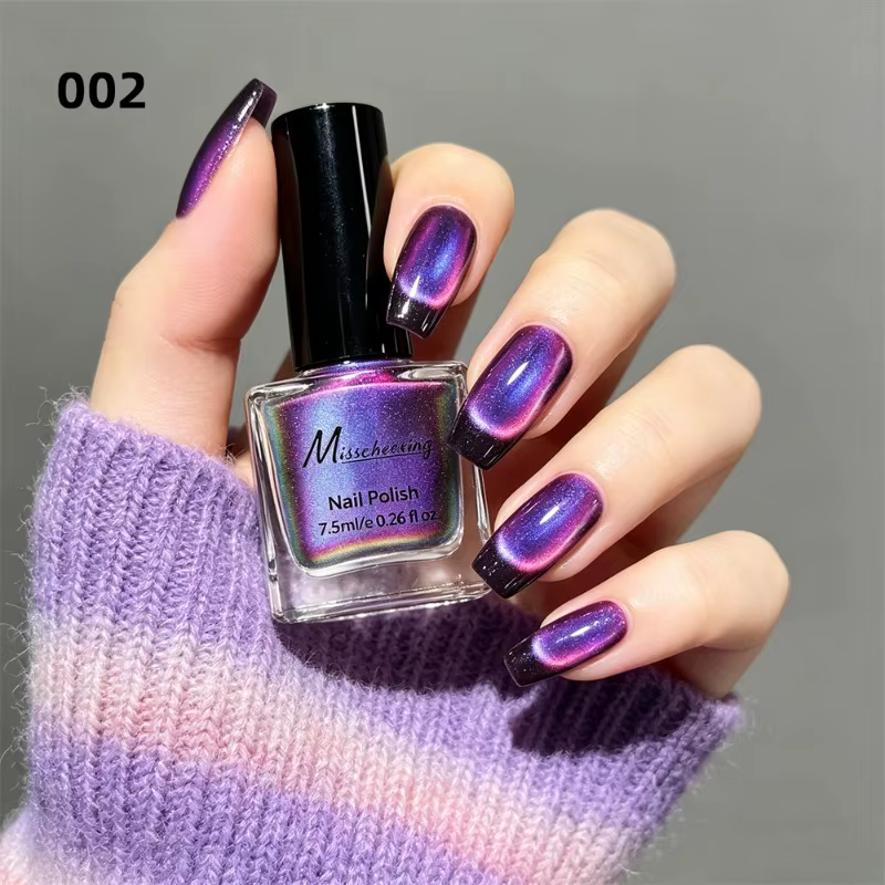 Vernis à ongles magnétique polarisé effet œil de chat bleu irisé, sans lampe UV/LED, à retirer par t