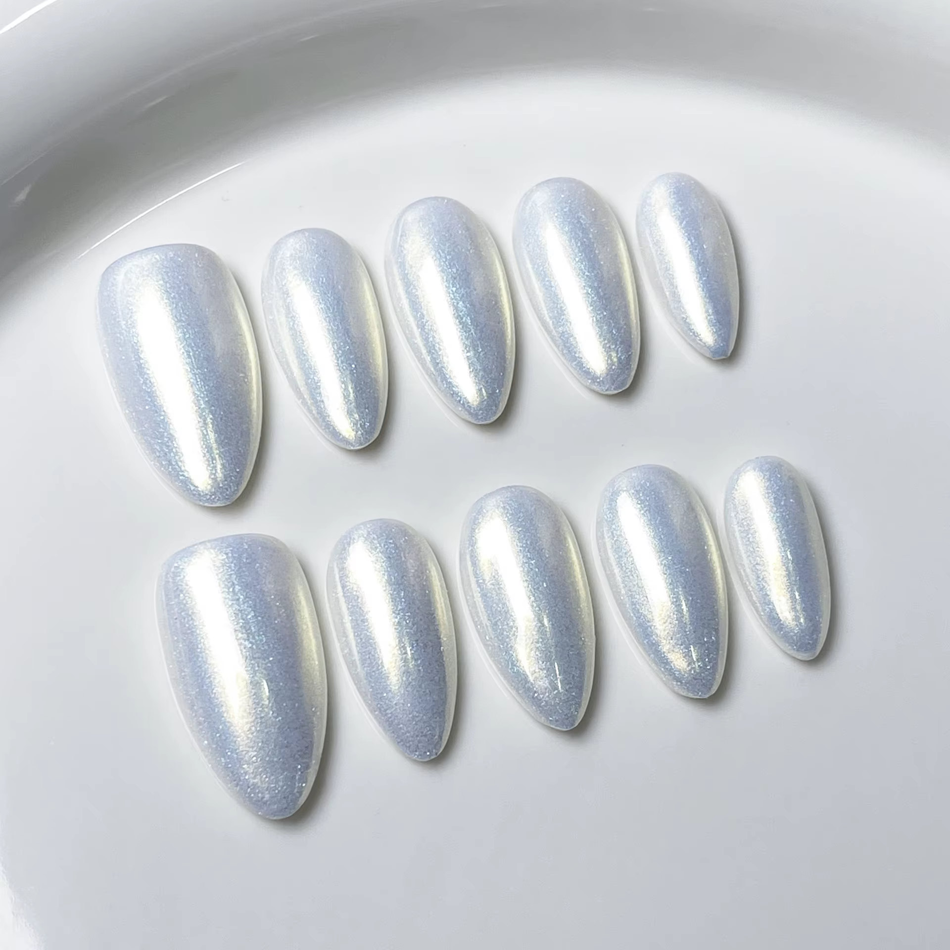 Lot de 10 faux ongles rouges faits à la main, à presser, en acrylique, mi-longs, forme amande, pour