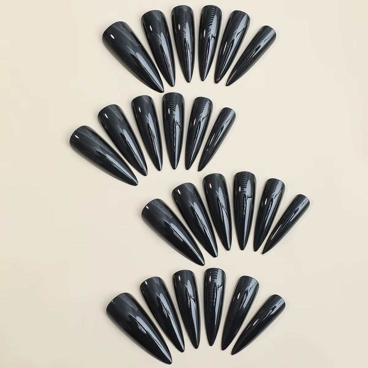 Transformez vos ongles avec 24 pièces Extra Long Stiletto Style français moderne classique Simple no