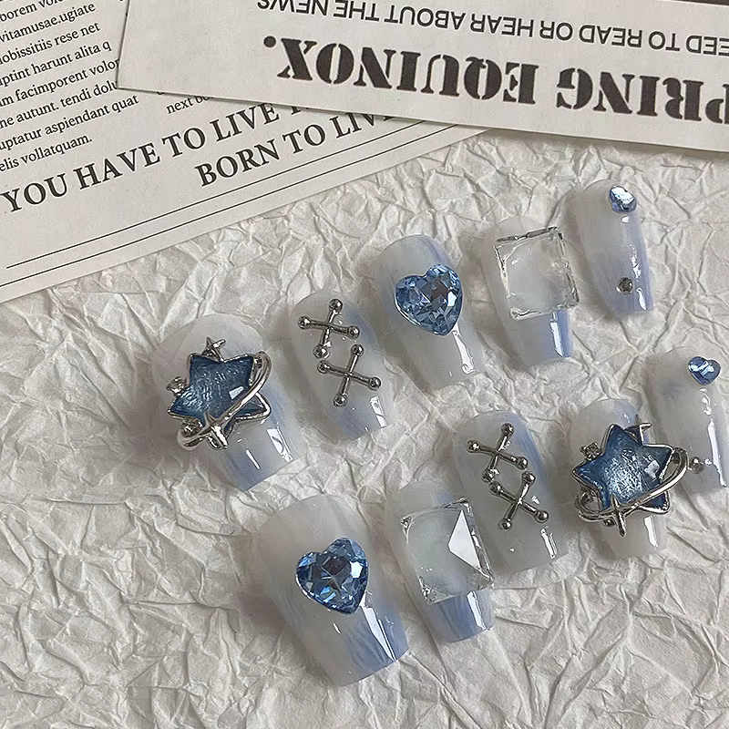 10 pièces Dreamy Blue Light Press - sur les ongles avec étoile, coeur et décor céleste - Faux ongles