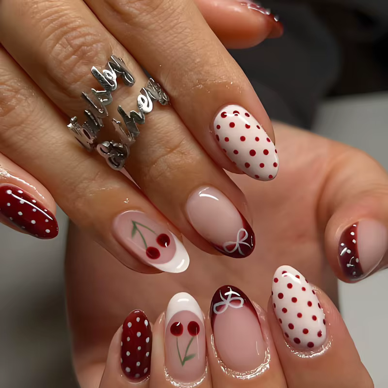 24 faux ongles roses français, simples à poser, tête ronde, courts, en forme d'amande, à pois, couvr