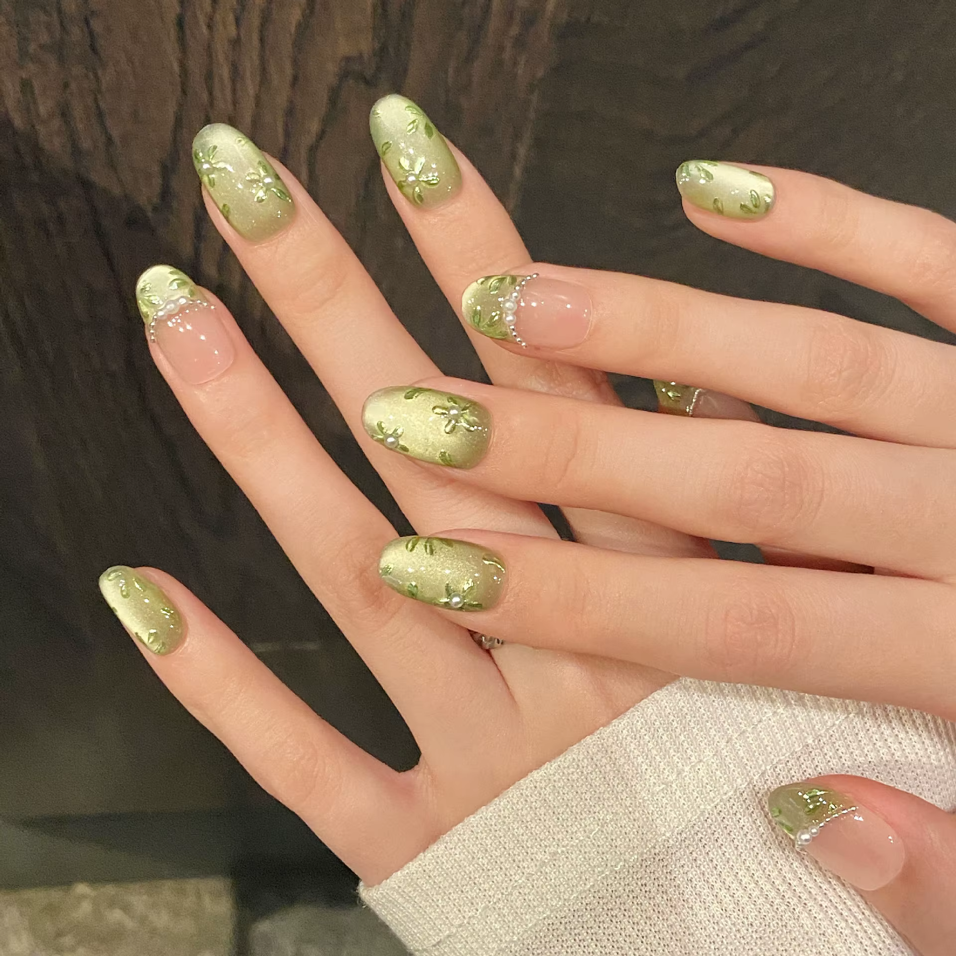 10 pièces presse à la main sur les ongles fleur verte imprimé tête ovale courte faux ongles portable