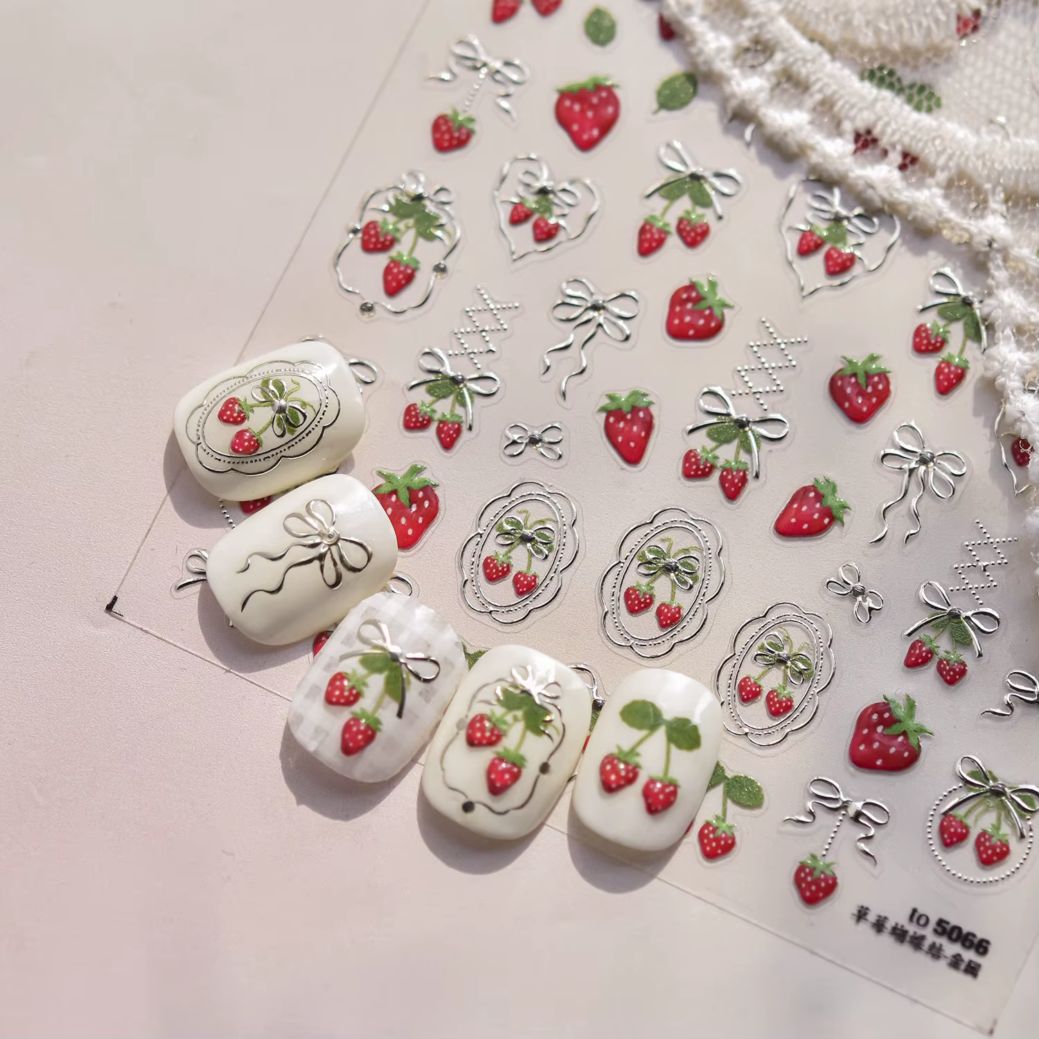 Autocollants pour ongles en métal, arc de fraise douce 5D, or, argent, fraise, cerise, décalcomanies