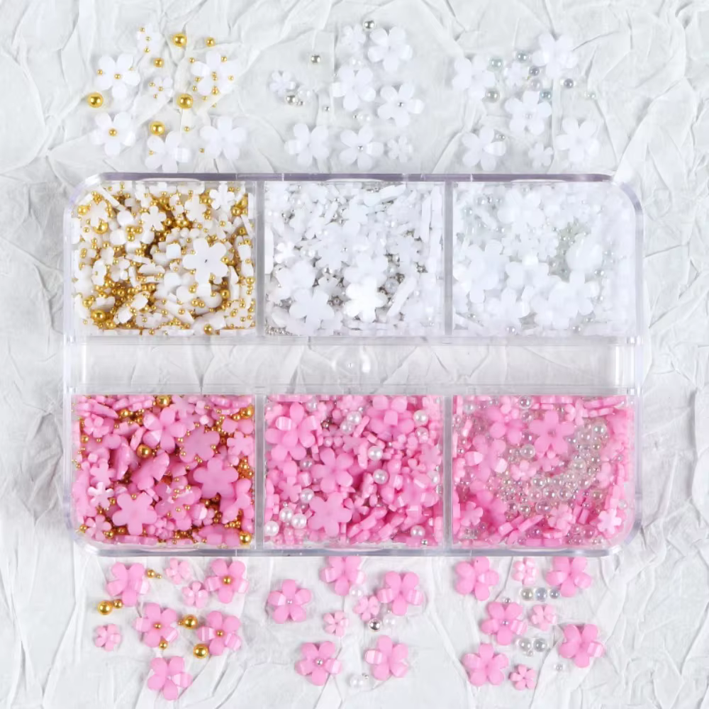 Décoration d'ongles en acrylique motif floral, perles brillantes de tailles variées, pierres précieu