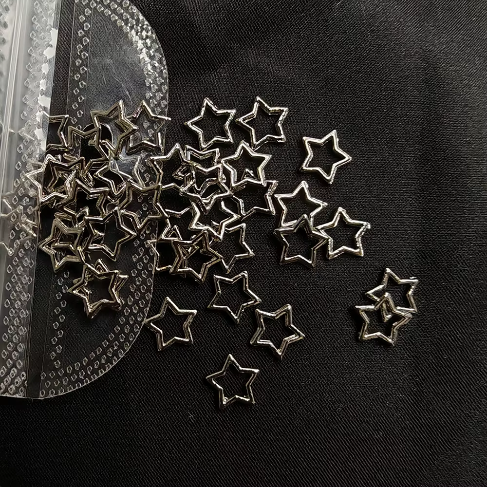 Breloques étoiles argentées pour ongles, bijoux métalliques 3D, gemmes météores évidées, décorations