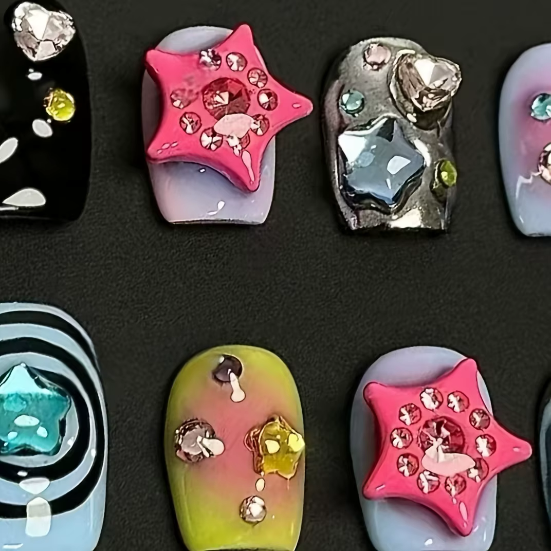 10 pièces haut de gamme pur manuel magique style court adapté à une variété de personnes faux ongles