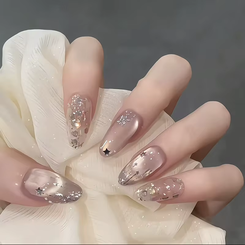 Faux ongles moyens pour femmes, forme amande, effet yeux de chat, avec paillettes argentées et bleue