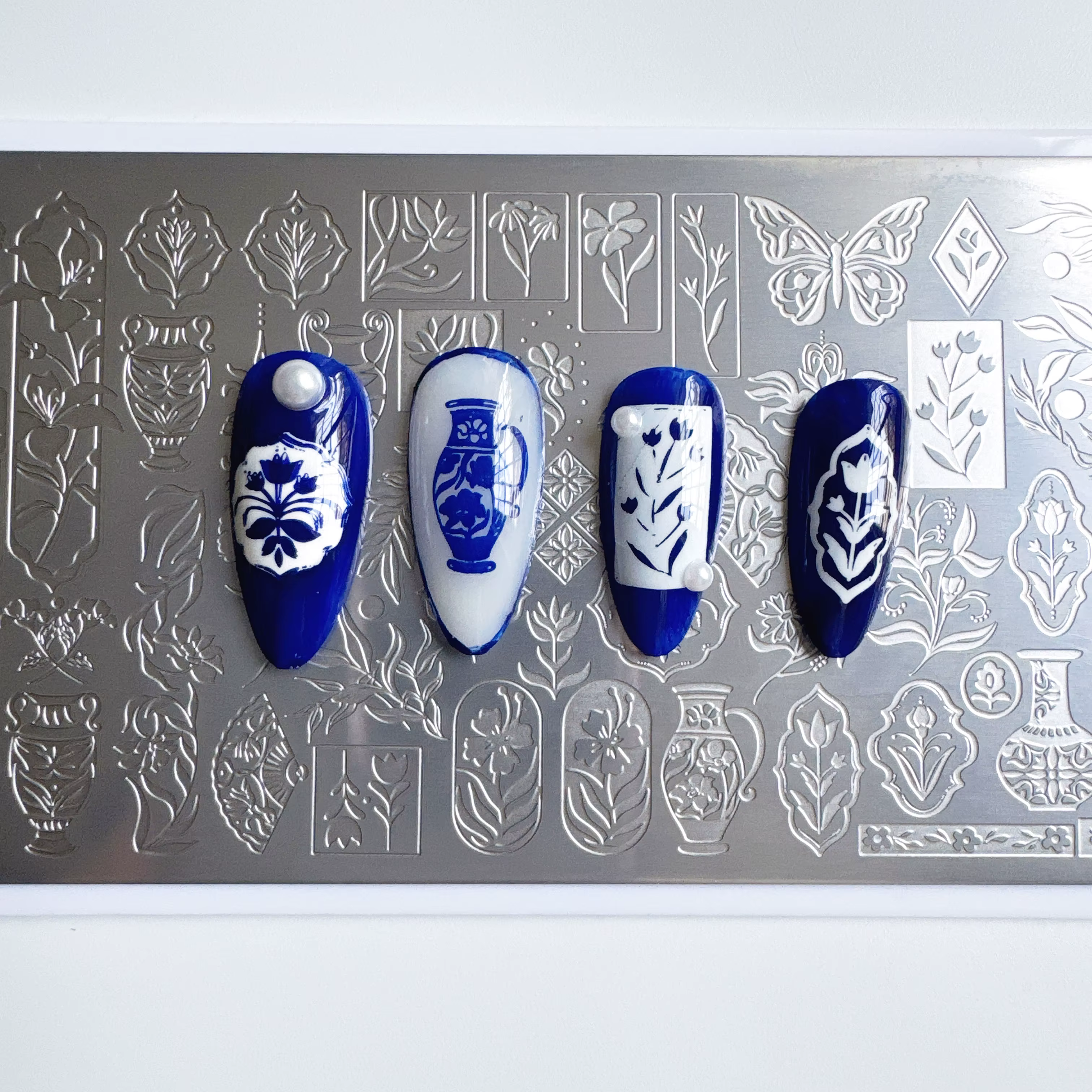 XMQ NAIL ART STAMPING PLATES TEMPLATE DE LONNE