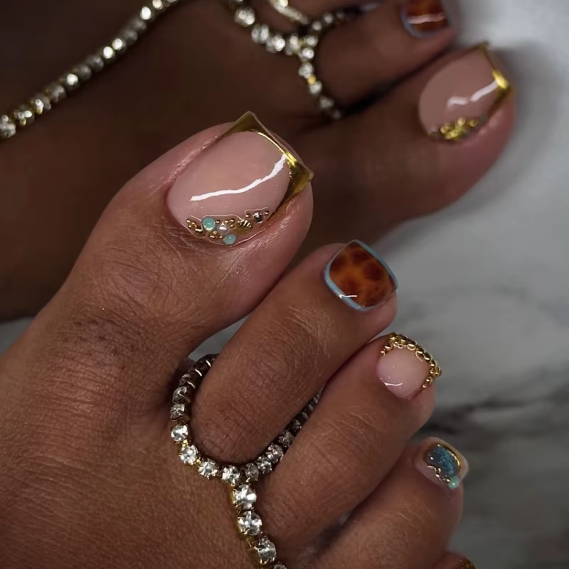 Faux ongles français pour orteils, avec cœur, Design strass, bord blanc, presse d'été sur les ongles