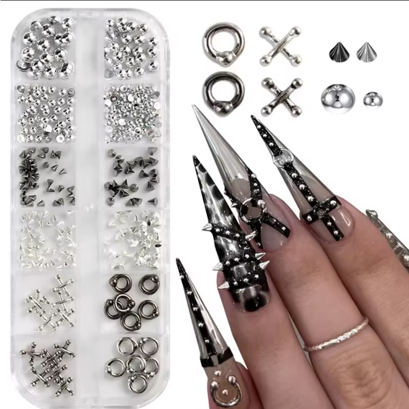 Ensemble de breloques pour ongles gothiques argentées - Décorations 3D en métal pour nail art avec c