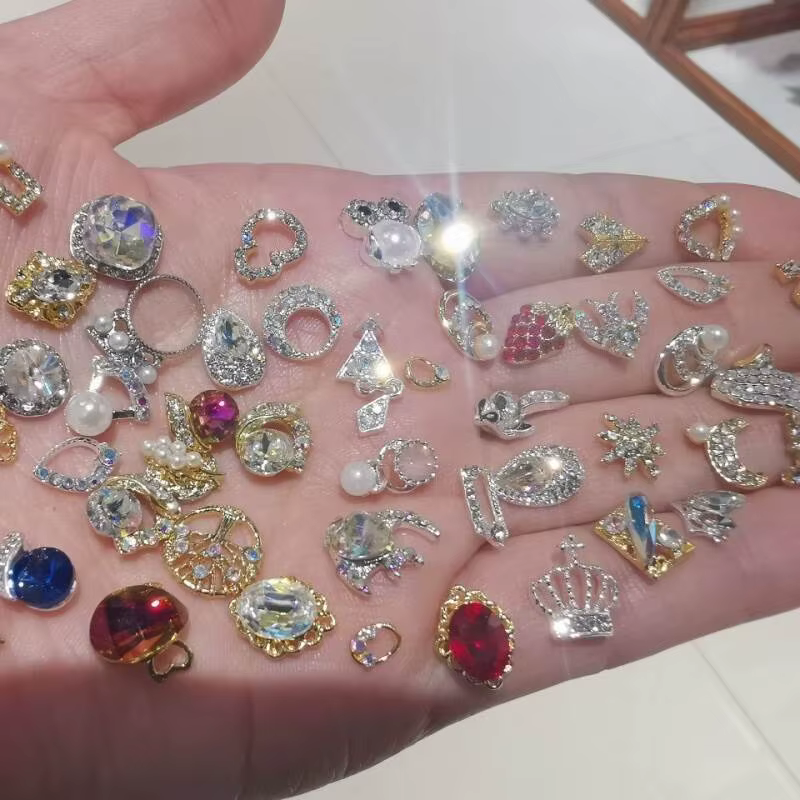 Breloque pour ongles de luxe, mélange aléatoire, Style mixte, alliage 3D, cristal strass, gemme, déc