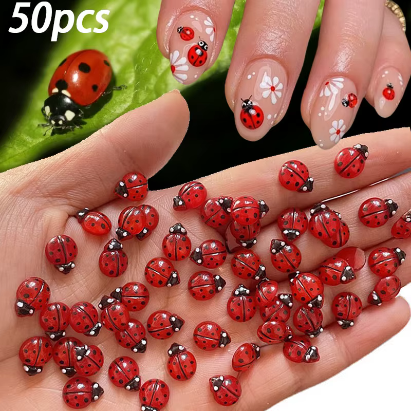 50pcs 3D mignon coccinelle rouge Nail Art gemmes résine Flatback printemps insecte Nail Art charmes 