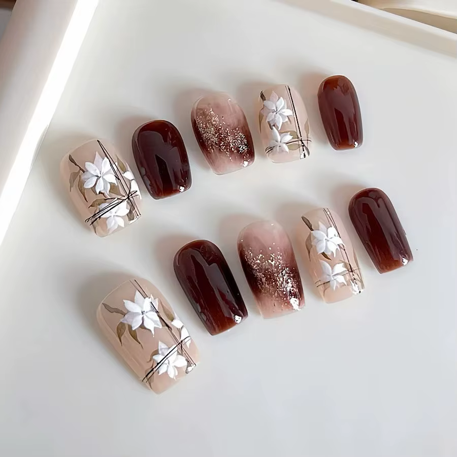 Faux ongles mi-longs pour femmes et filles, couvrance totale, marron, forme carrée, avec motifs flor
