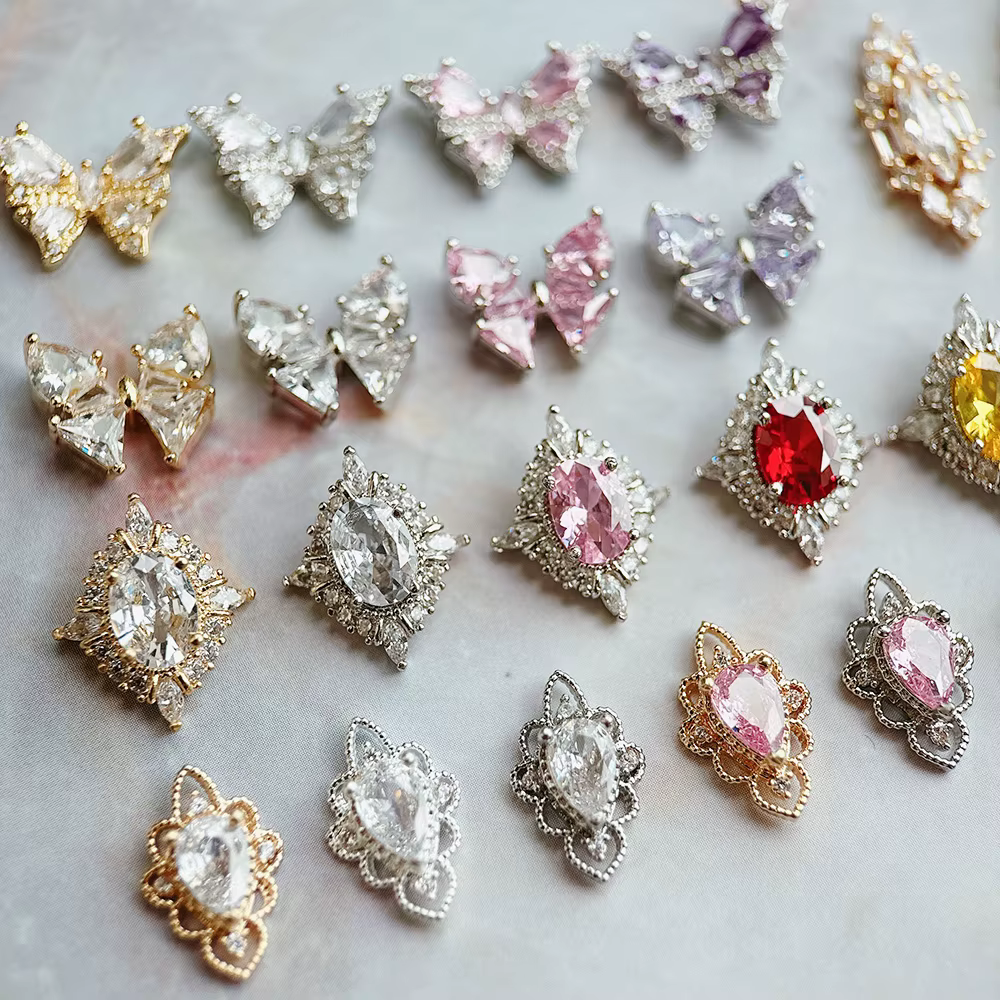 10 pièces/lot palais rétro dentelle papillon fleur Zircon alliage Nail Art cristal manucure ongles a