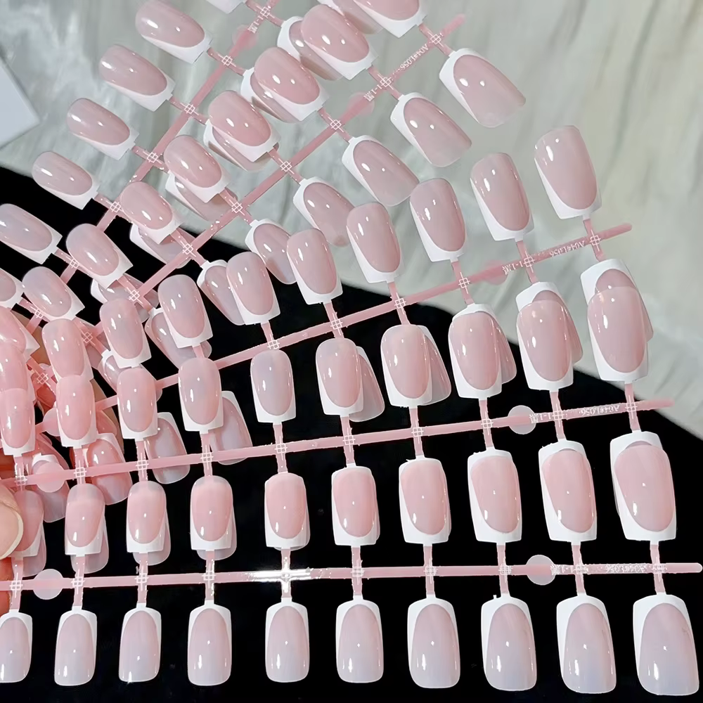 120 faux ongles simples et colorés à bordure française, 12 tailles, moyens, carrés, à presser, finit