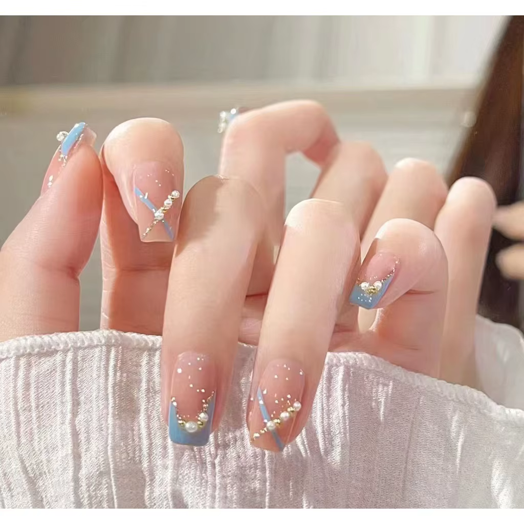 Faux ongles de couleur claire, French Manucure faite à la main, Simple Wear, Perle, Patchs, Magnifiq