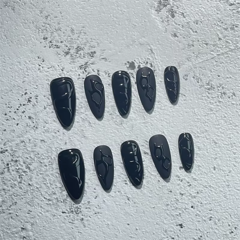 Presse faite à la main sur les ongles court noir Simple adhésif réutilisable faux ongles artificiel 