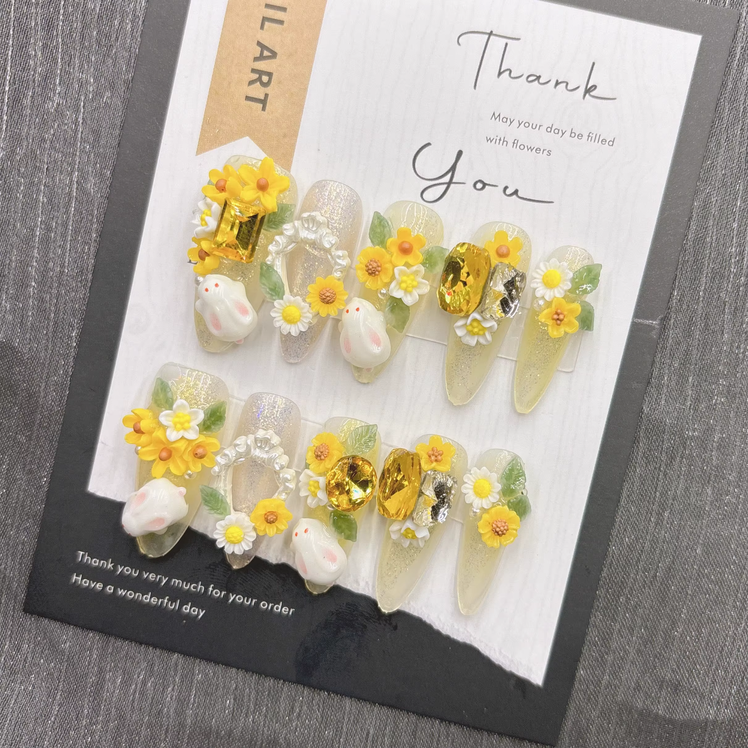 Printemps mignon presse sur ongles lapin blanc fleur jaune or gemme paillettes Nail Art Flexible con