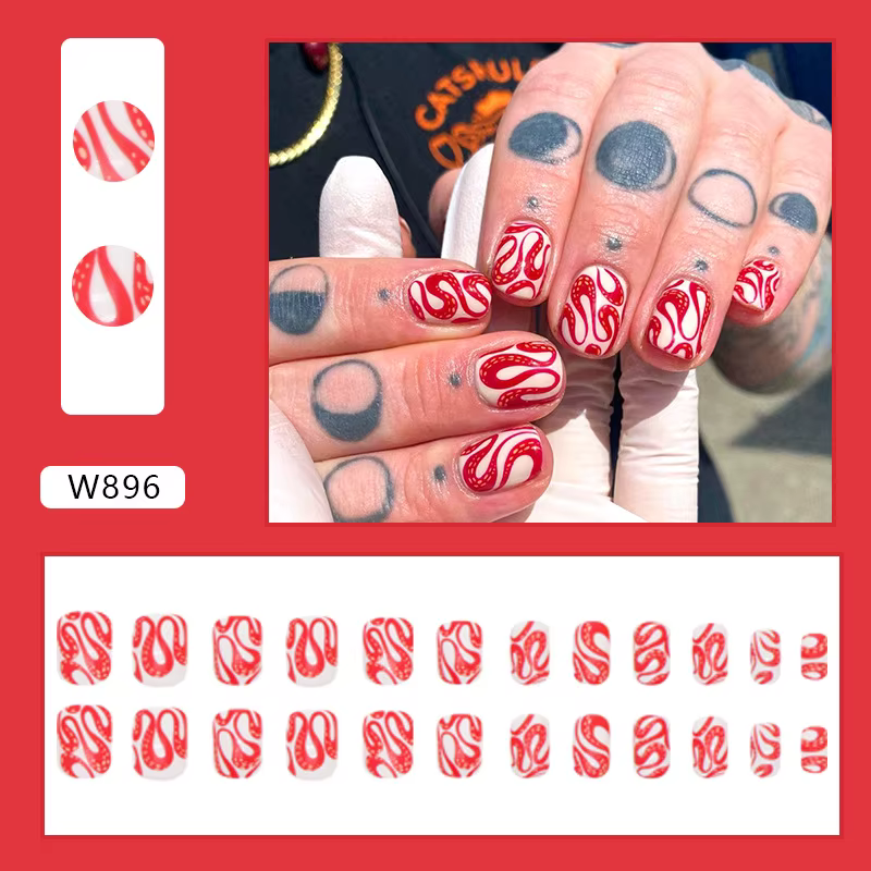 24 faux ongles Halloween effet sang - Courts et ronds avec motif serpent et sang (ongles à presser p
