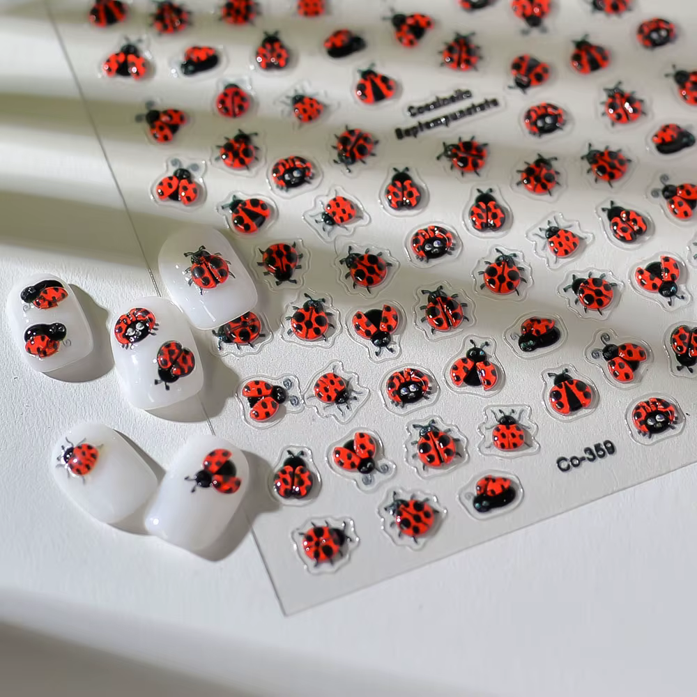 Coccinellidae Nail Art autocollants 5D en relief auto-adhésif décalcomanies mélange conception insec