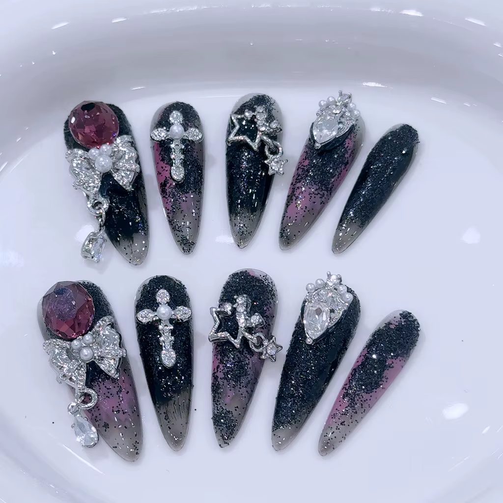 Faux Ongles de Luxe Faits Main à Coller Oblivion Dark Spice Girls, avec Nœuds, Étoiles, Croix, Diama