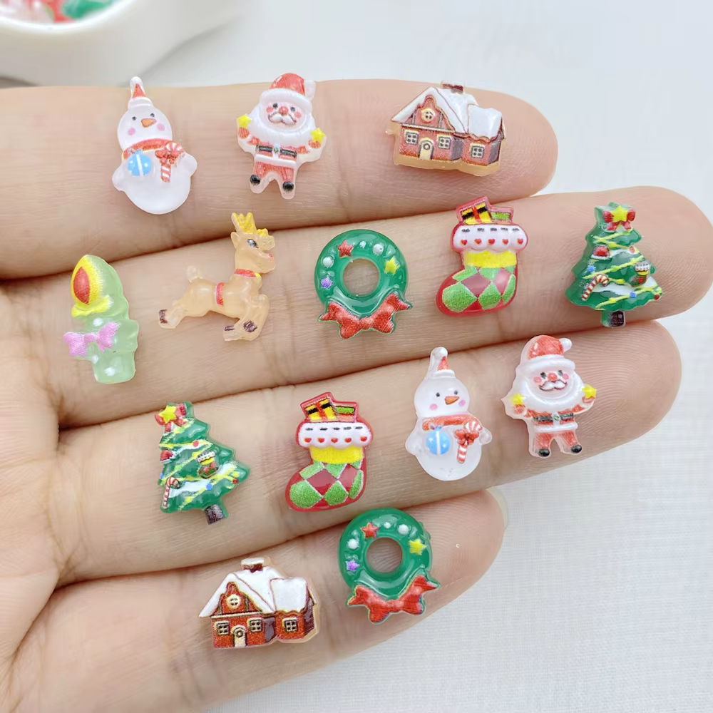 Breloque de décoration artistique 3D pour ongles, dessin animé mignon, arbre de Noël, bonhomme de ne
