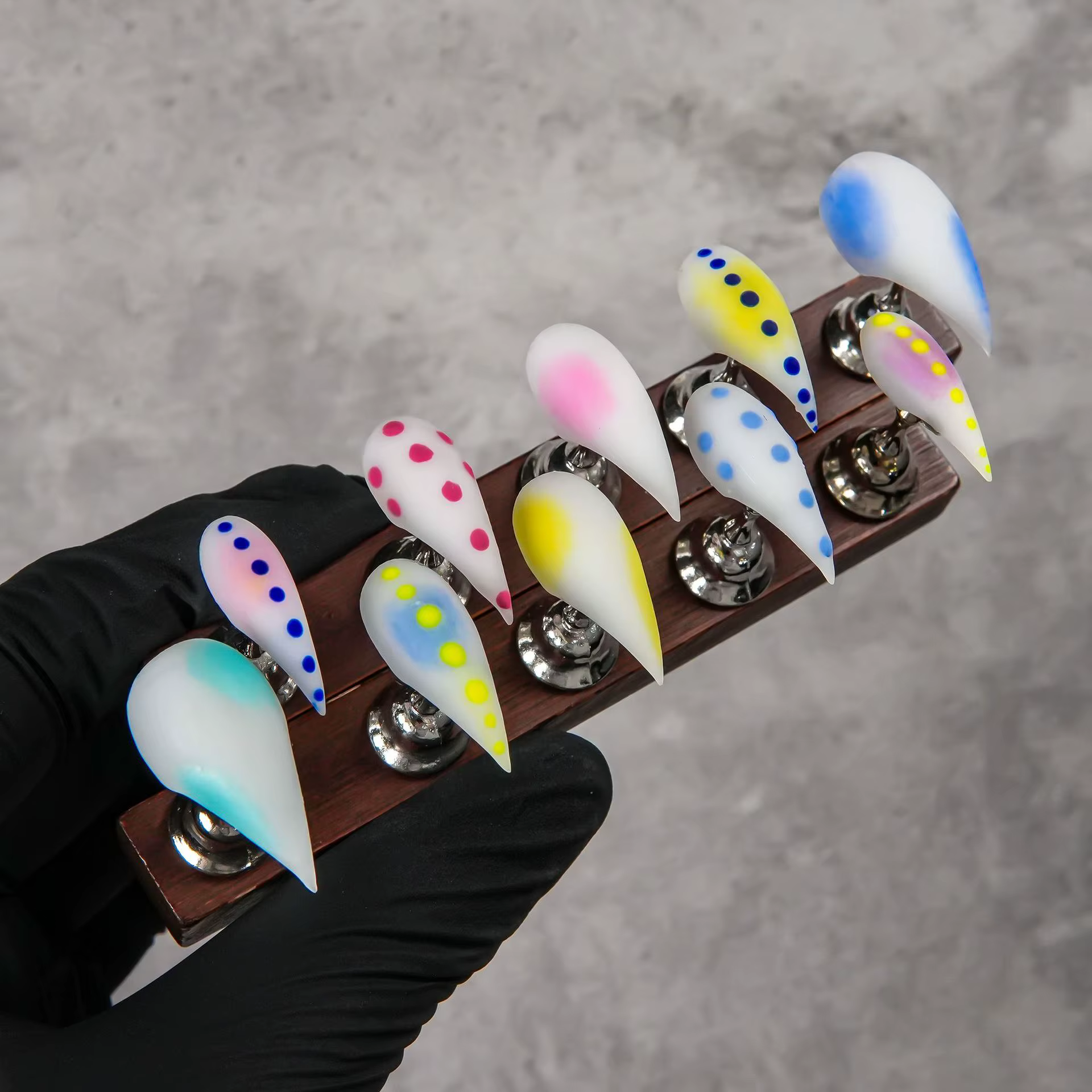 Ongles press-on à pois macaron dégradés, style européen et américain, design frais, ongles d'été