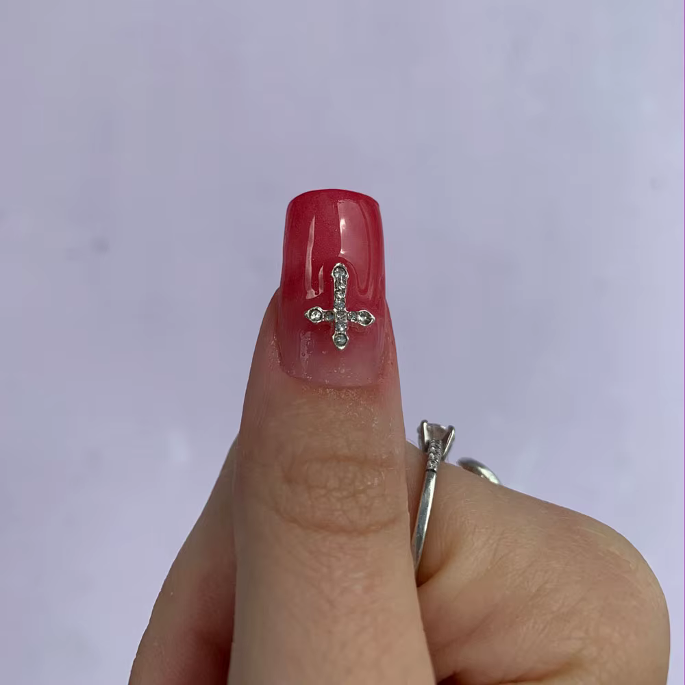 Breloque en métal pour Nail Art, crâne, araignée, croix, squelette, croix argentée, strass, croix 3D