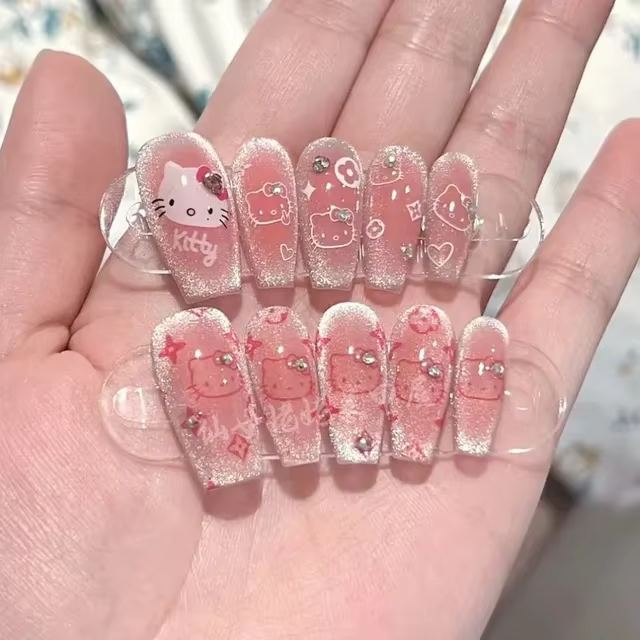 Sanrio dessin animé Hello Kitty porter des ongles réutilisés Y2K rose Halo teint brillant yeux de ch