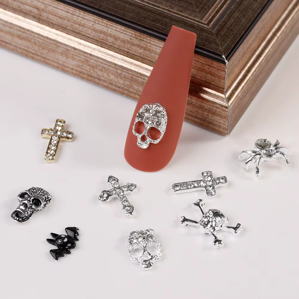 Breloque en métal pour Nail Art, crâne, araignée, croix, squelette, croix argentée, strass, croix 3D