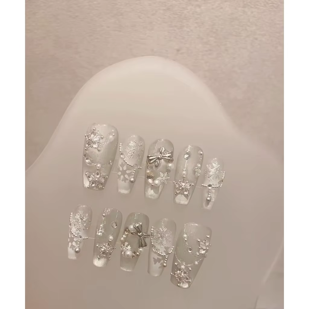 Blanche-Neige Carol Winter Presse Faite À La Main Sur Les Ongles Blanc Noël Oeil De Chat Faux Ongles