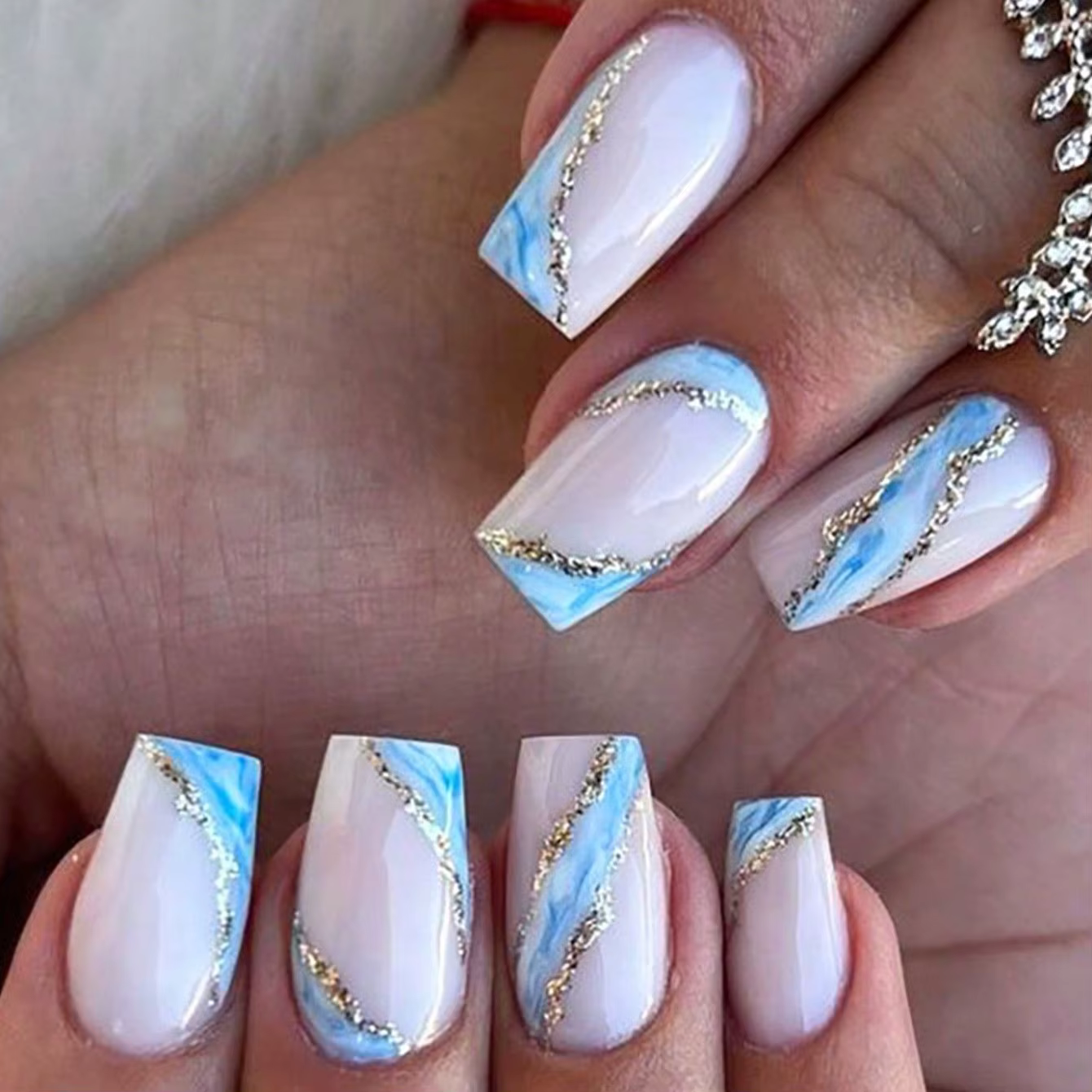 Faux ongles en marbre carré moyen, 24 pièces, Design avec paillettes dorées brillantes, cercueil, ac