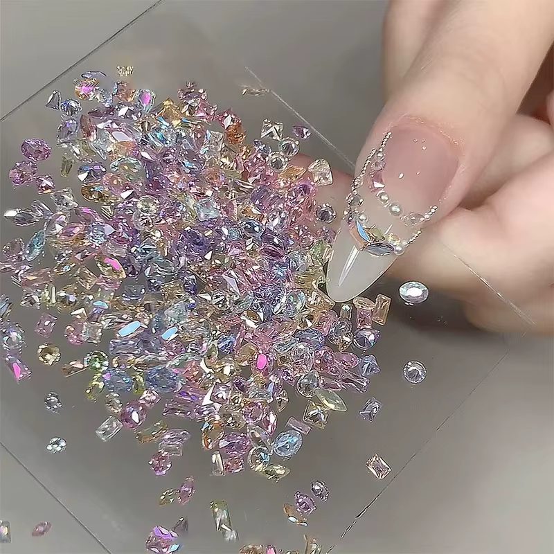50pcs éblouissant Zircon Nail Art strass Mini 1-4mm forme mixte (rombique, ovale, coeur) ongles pier