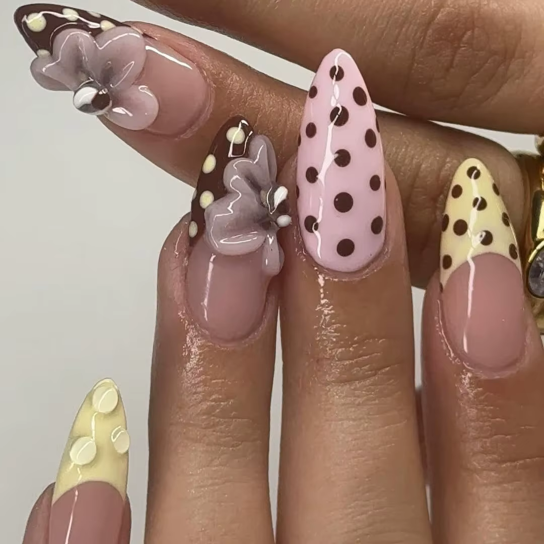 Faux ongles à pois à pression