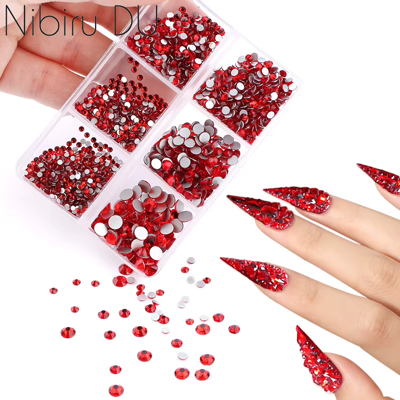 Décorations d'ongles en cristal de verre blanc or