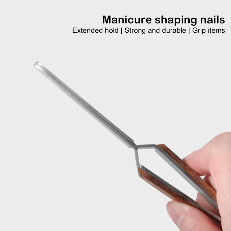 Pince à épiler pour façonner les ongles