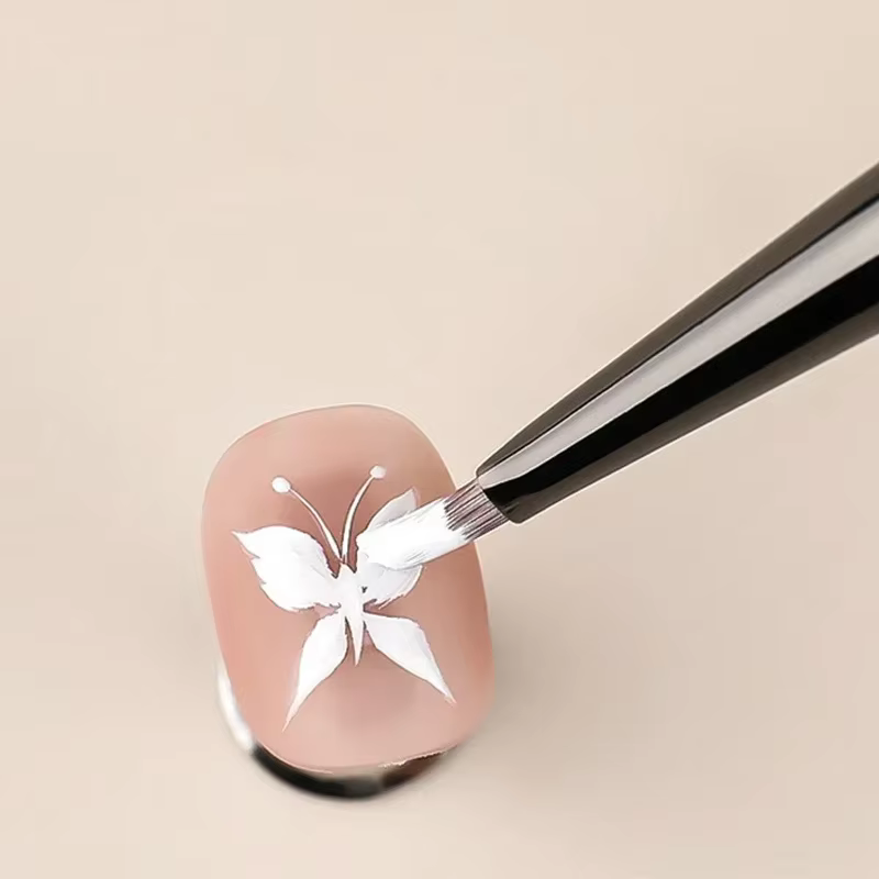 Pinceau triangulaire pour la peinture des ongles