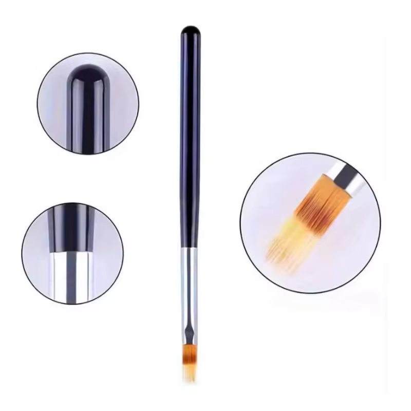 1 pinceau pour nail art