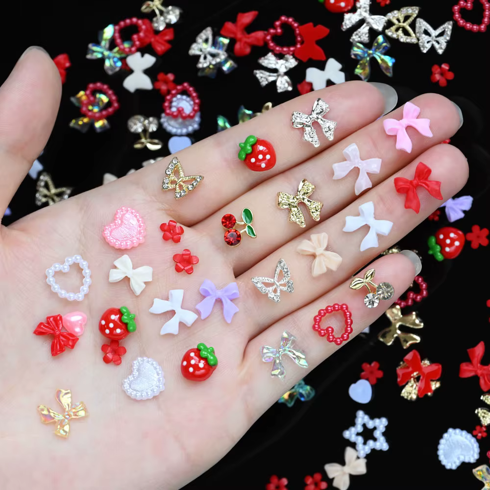 Breloques pour ongles en résine rouge