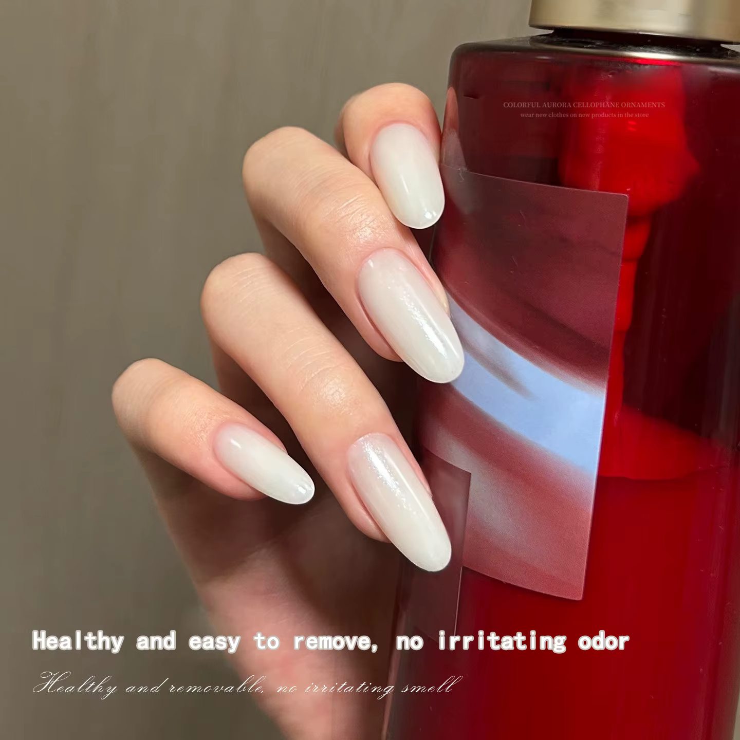 Vernis à ongles gel blanc ivoire tendance - Nouveau style 2026 - Populaire