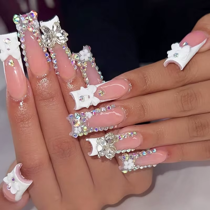 Faux ongles français longs avec colle