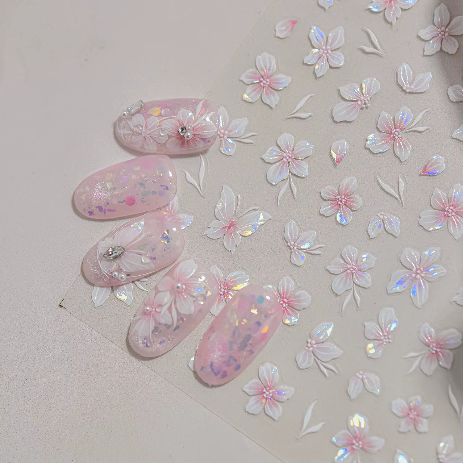 Autocollants pour ongles avec paysage printanier et ombres de fleurs