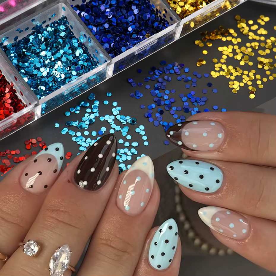 12 compartiments de mini-paillettes à pois pour nail art